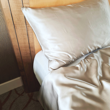wholesale private label CLOUD feeling mulberry silk pillowcase