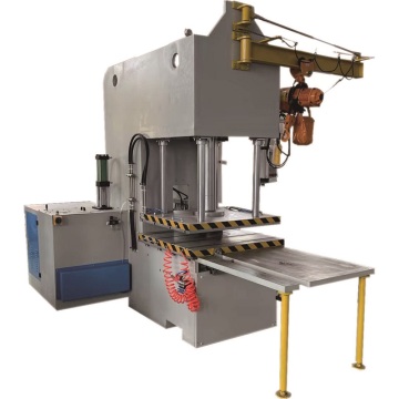 Good C-type single-station wax injection machine