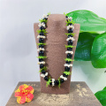 Collar de nueces de kukui acrílico con caparazón y pétalo de flores puka