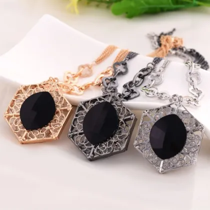 Vintage Custom Polygon Zinc Alloy Rhinestone Pendant Necklaces