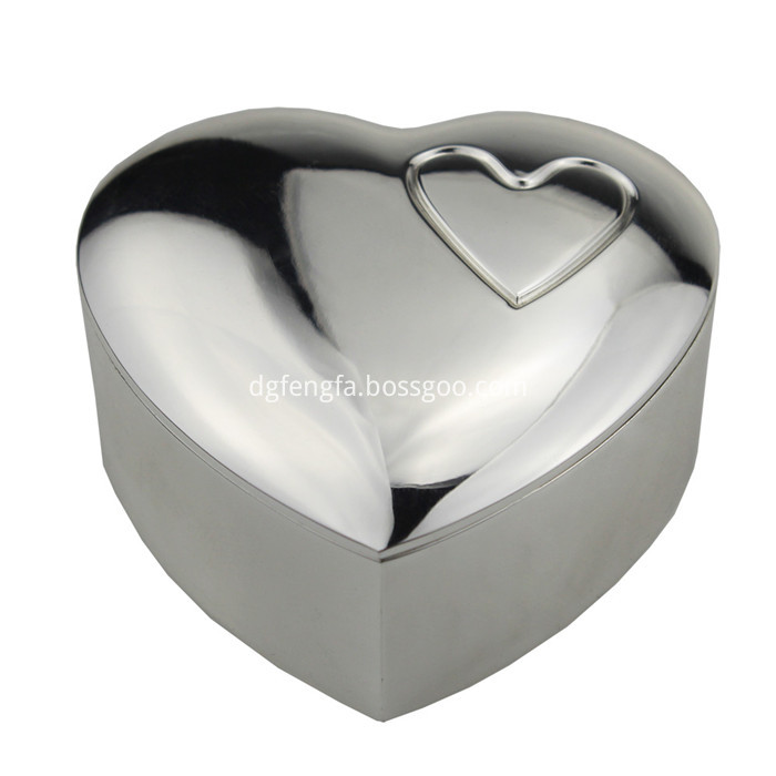 Zinc alloy heart-shaped jewelry box