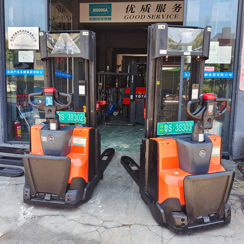 Тойота Электрический паллет на продажу