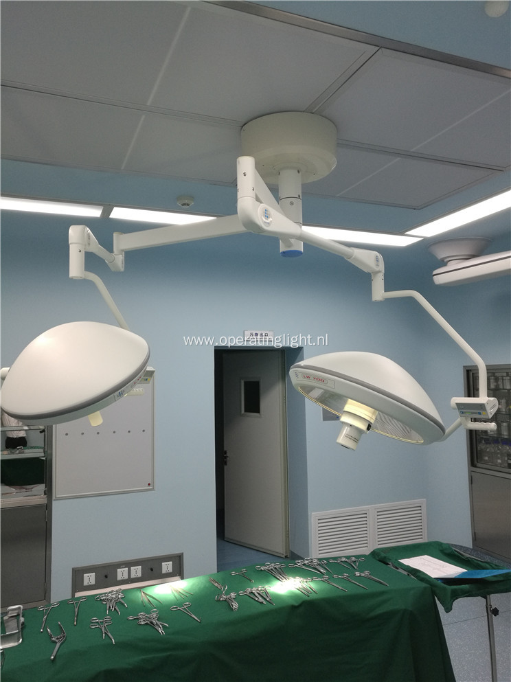 halogen ot lamp with camera system