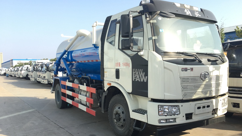 sludge suction truck