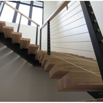 MS2026 درج خشبي داخلي مضلع مستقيم مع حاجز حماية من الحبال الفولاذية المصقولة