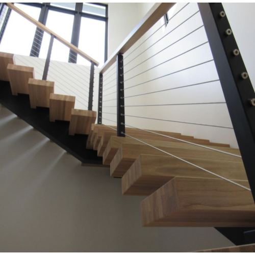 MS2026 درج خشبي داخلي مضلع مستقيم مع حاجز حماية من الحبال الفولاذية المصقولة