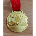 Medallón de metal pulido con chorro de arena de oro brillante personalizado 2020