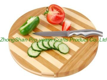 Round bamboo cutting board
