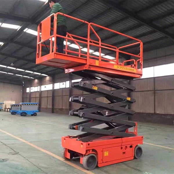 Self Propelled Lift