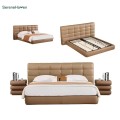 Letto imbottito in pelle di lusso dal design moderno