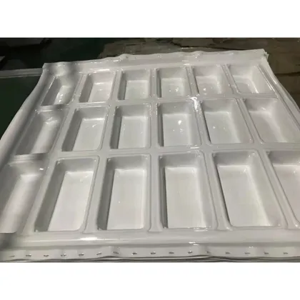 Automatic Plastic Thermoforming and Cutting Machinery