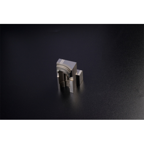 core and cavity in injection molding
