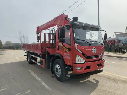 Knuckle Boom Hydraulic Truck Mounted Crane FAW5100wheelbase