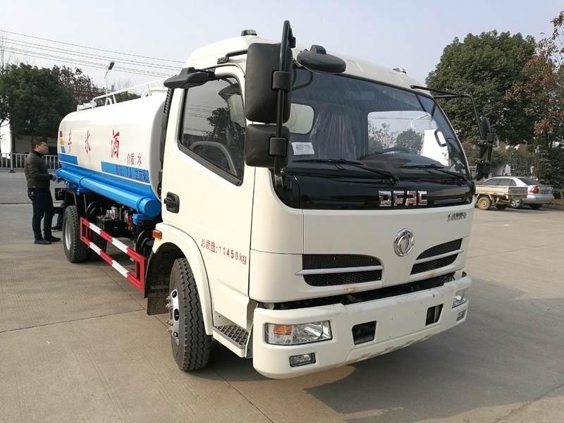 water transporter truck water tanker truck