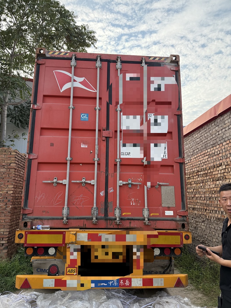 Ruisifu's Guinea 40-foot high-cubic-meter motorcycle tires have been shipped, adding a key support point to its African expansion