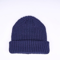 gorro de punto de jacquard a cuadros de waffle