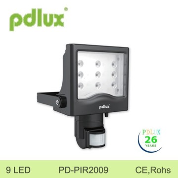 LED Floodlight with IP54 Protective Rating and 9 Pieces LEDs