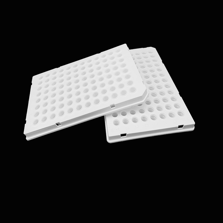 PCR แผ่น 96-Well Semi-Skirted Flat Deck