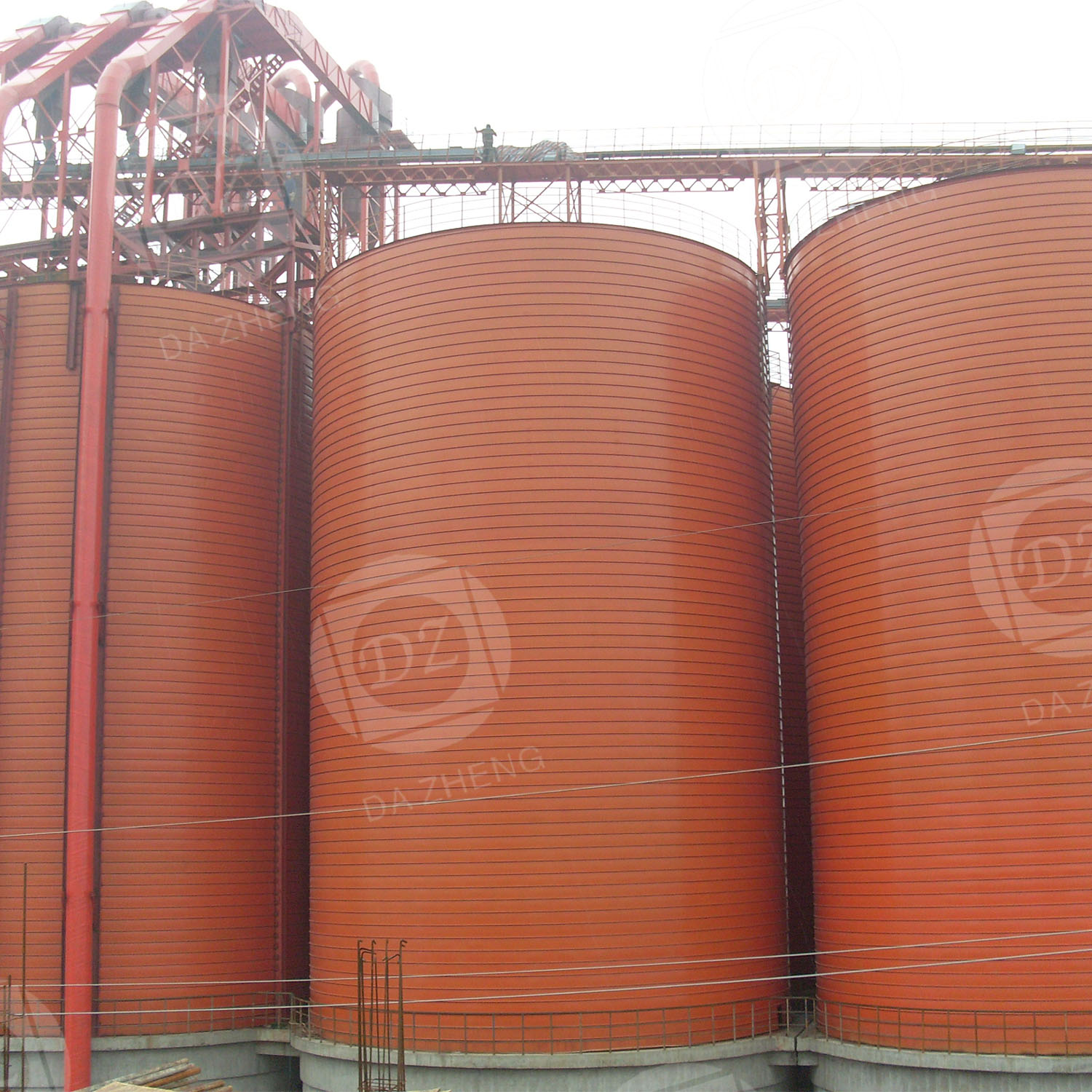 Голяма заварена стоманена плоча силоз за обработка на зърно