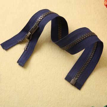 Heavy duty plastic separating zippers for coat