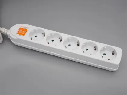 YS 4/5/6 German Power Strip with Circuit Breaker