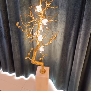 Modern Aluminum Fashion Floor Lamp with Kapok Flower Design