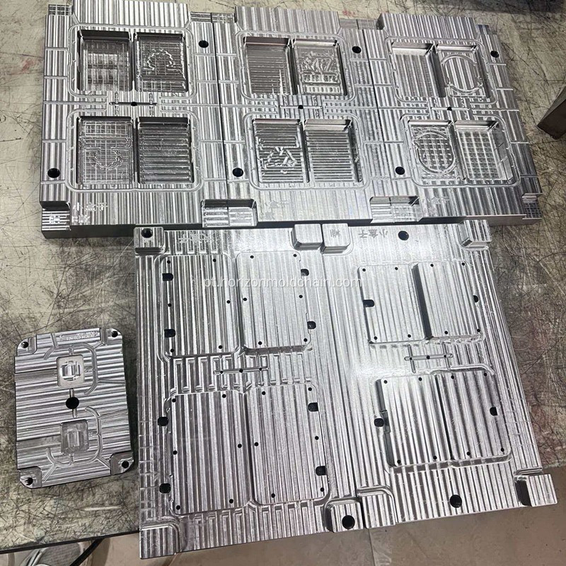 Moldagem por injeção de conector de precisão