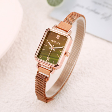 Charme Montres en quartz pour femmes de luxe pour cadeau