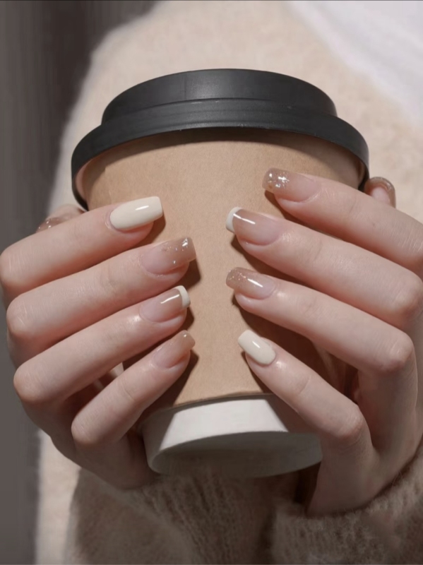 Winter Soft Gradient French Ice-Clear Wearable Nails