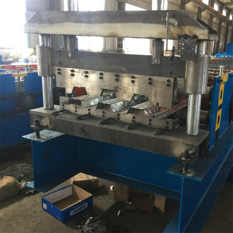 Floor deck shaping line