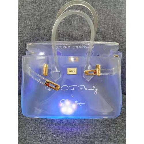Portable UV sterilization ball