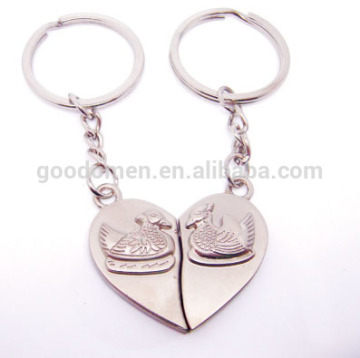 fashion keychain with broken heart design