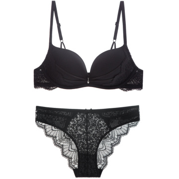 Conjunto de calcinha e sutiã push-up de renda feminina