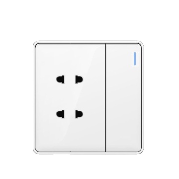 4Pin Universal Wall Socket Power Switch - British Standard EU Compatible