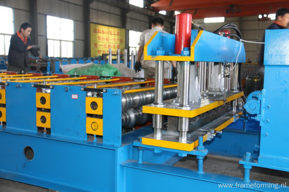 Sri Lanka model type arc glazed tile roofing roll forming machine