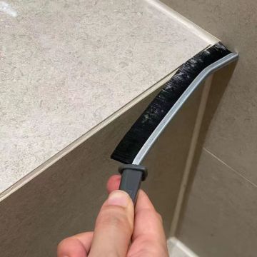 キッチンシャッタードアとウィンドウトラック用の多機能ギャップクリーニングブラシ