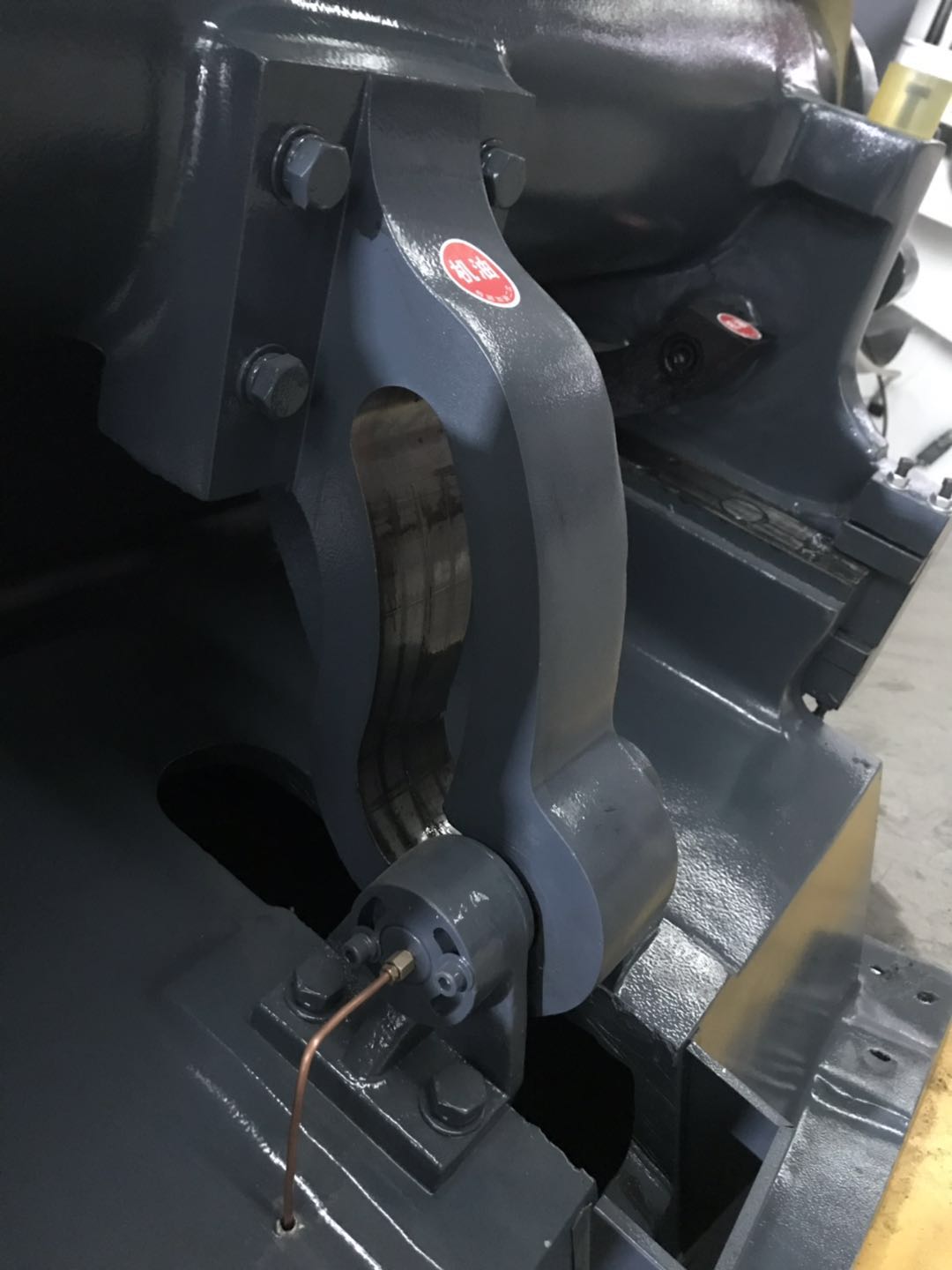 Semiautomatic cardboard die cutting creasing machine