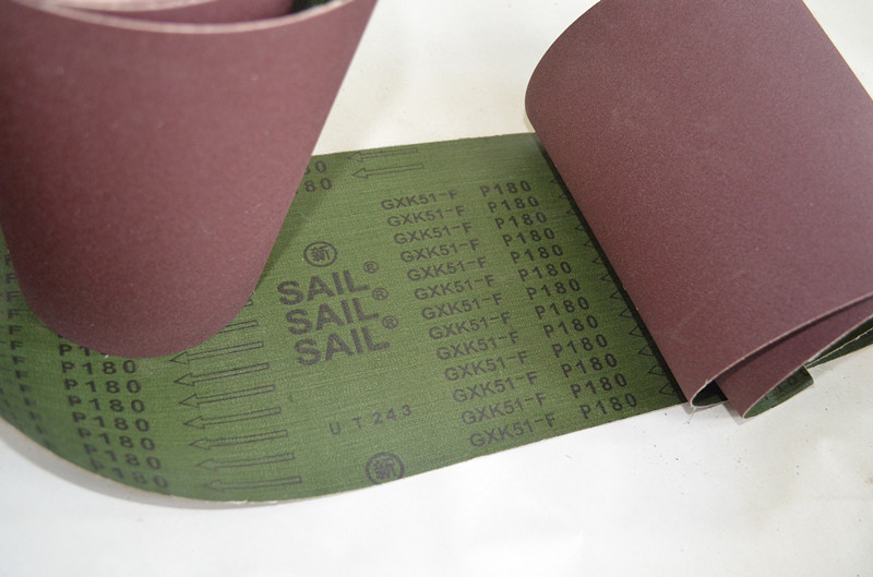 Abrasive cloth roll