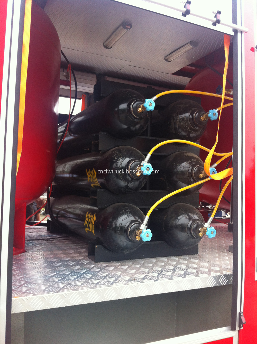 Powder fire truck details 5