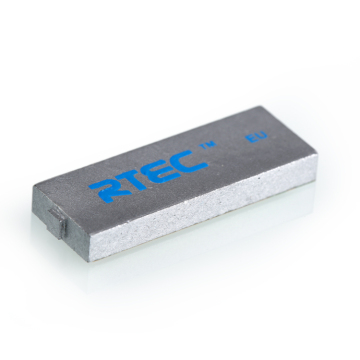 Fabricant d'étiquette RFID en céramique intégrée: Taille 9x25x3 mm, fréquence 860-960 MHz