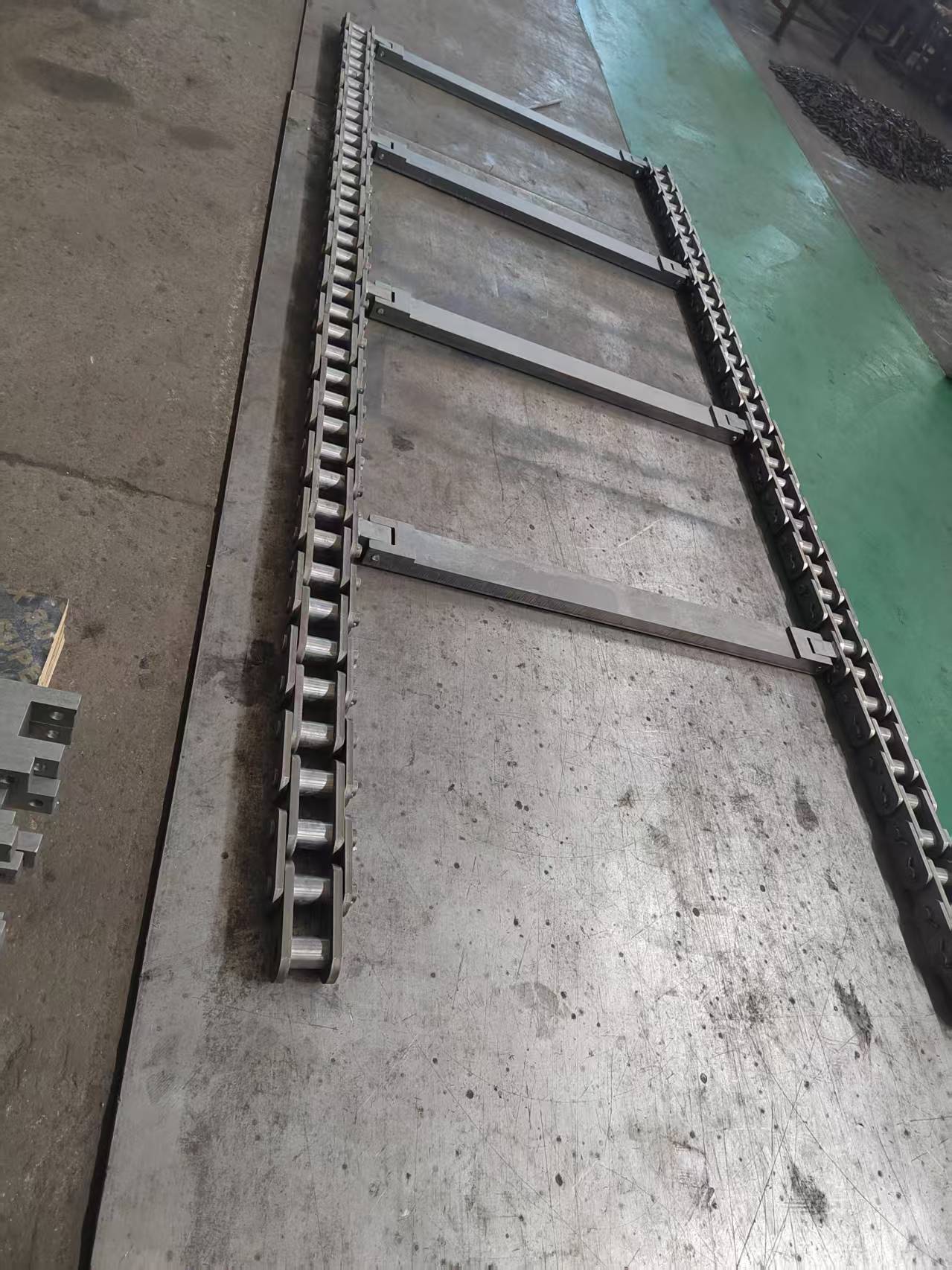 Winged Wing Conveyor Chainment