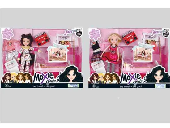 MOXIE DOLL SET