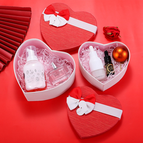 Anpassad nyårsgåva Heart Shape Paper Box