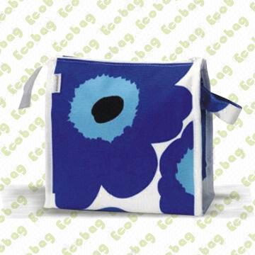 Cosmetic Bag, Customized Sizes, Colors and Logos are Accepted