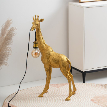 Modern Giraffe Gold Sculptural Floor Lamp: Elegant Hotel Decorative Lighting Design