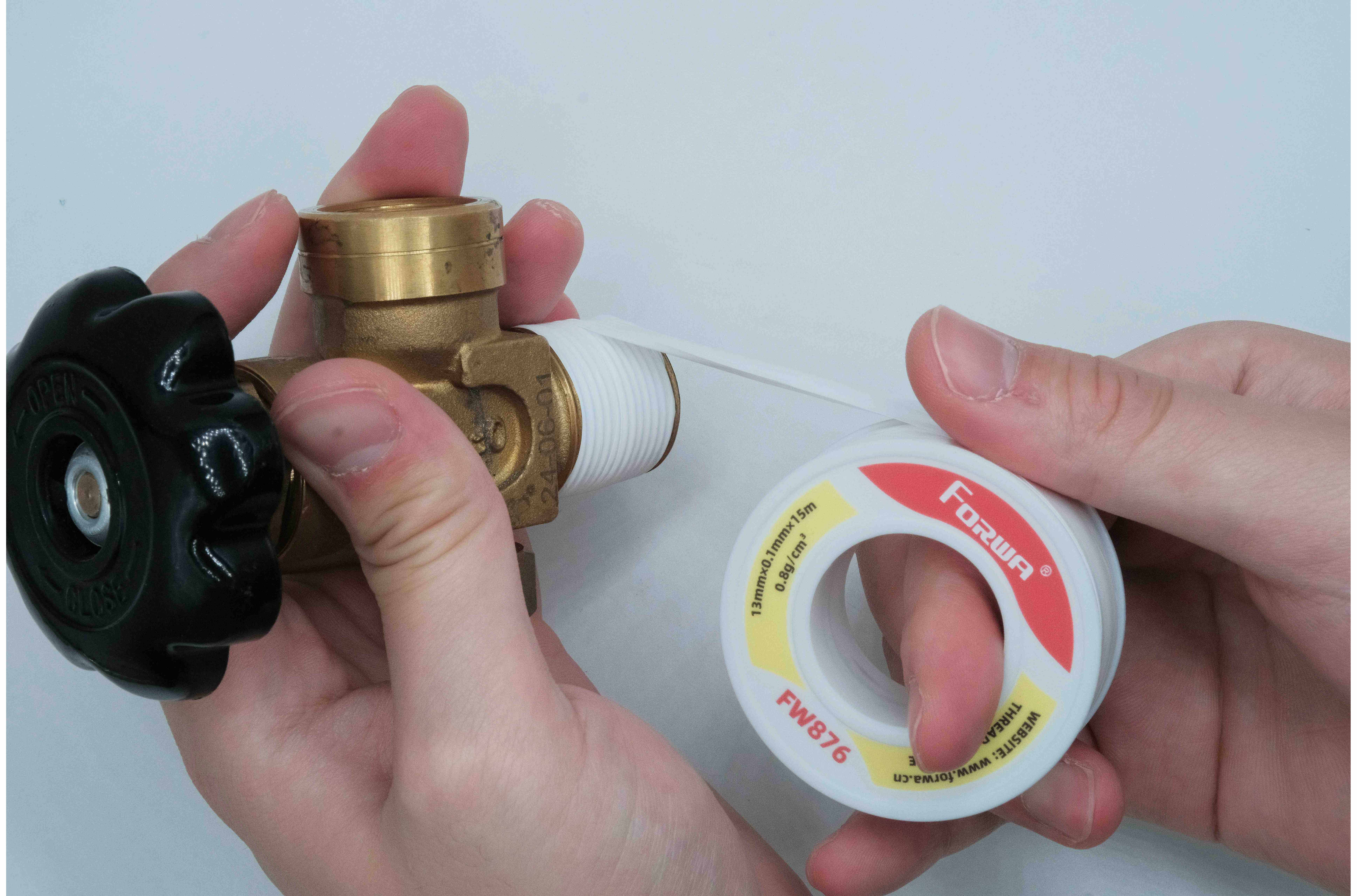 Plumbing-Grade PTFE Thread Sealing Tape