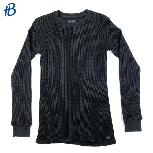 Top casual de cuello negro de manga larga