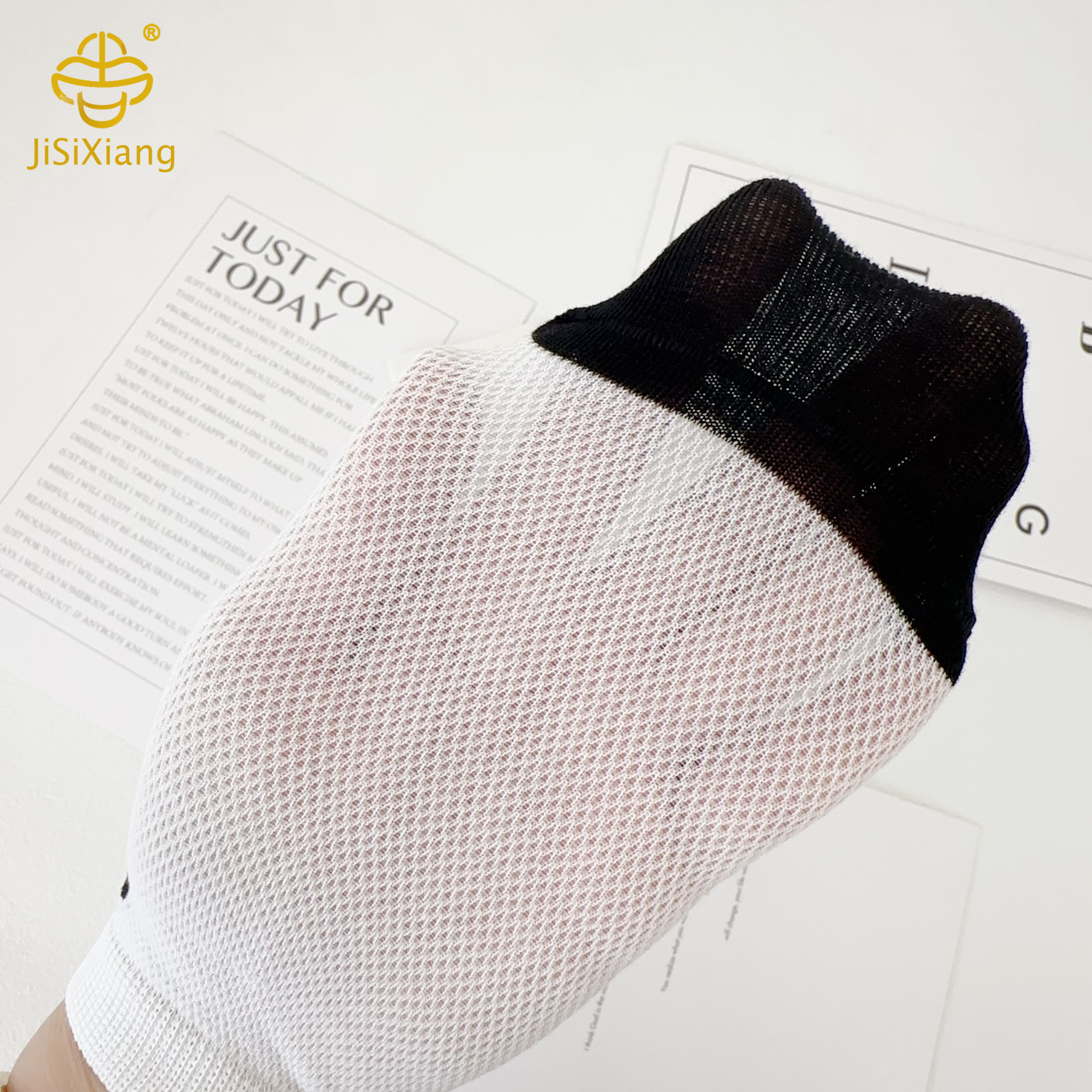 Pacha Dog Socksメッシュ通気性男の子の黒と白の靴下