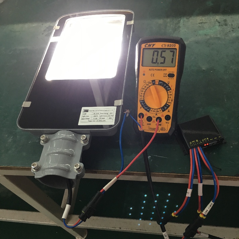 LED Lamp testing before packed