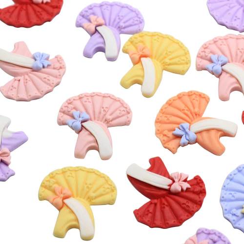 Nuove ballerine in resina Kawaii Abito da ballo Arte in miniatura Flatback Cabochon Clip per capelli fai da te Decorazione artigianale